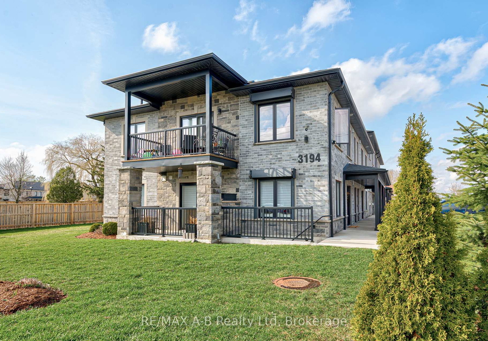 3194-vivian-line-3na-stratford-ontario-x12795338