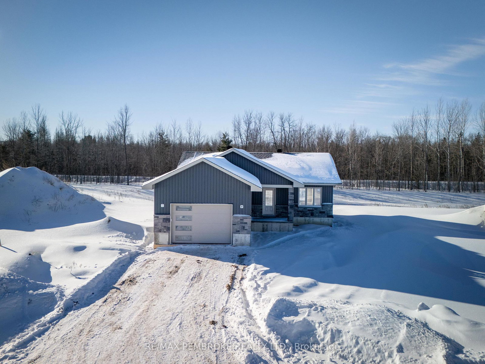 13-eddy-crescent-pembroke-ontario-x12796086