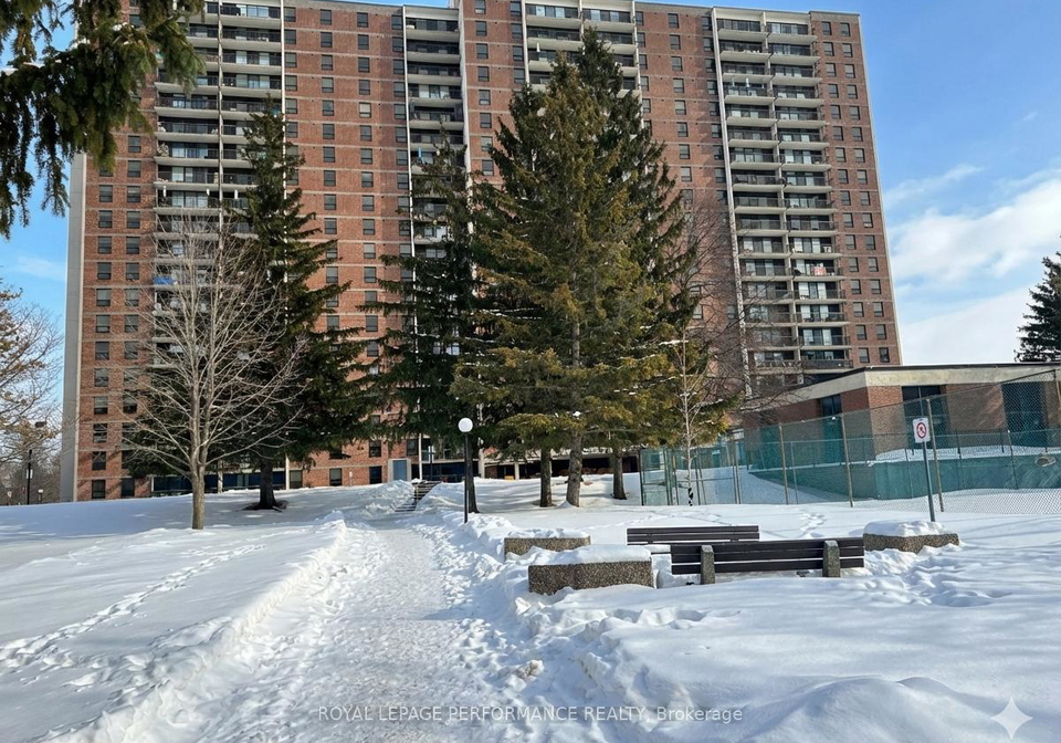 665-bathgate-drive-overbrook-castleheights-and-area-ottawa-ontario-x12796400
