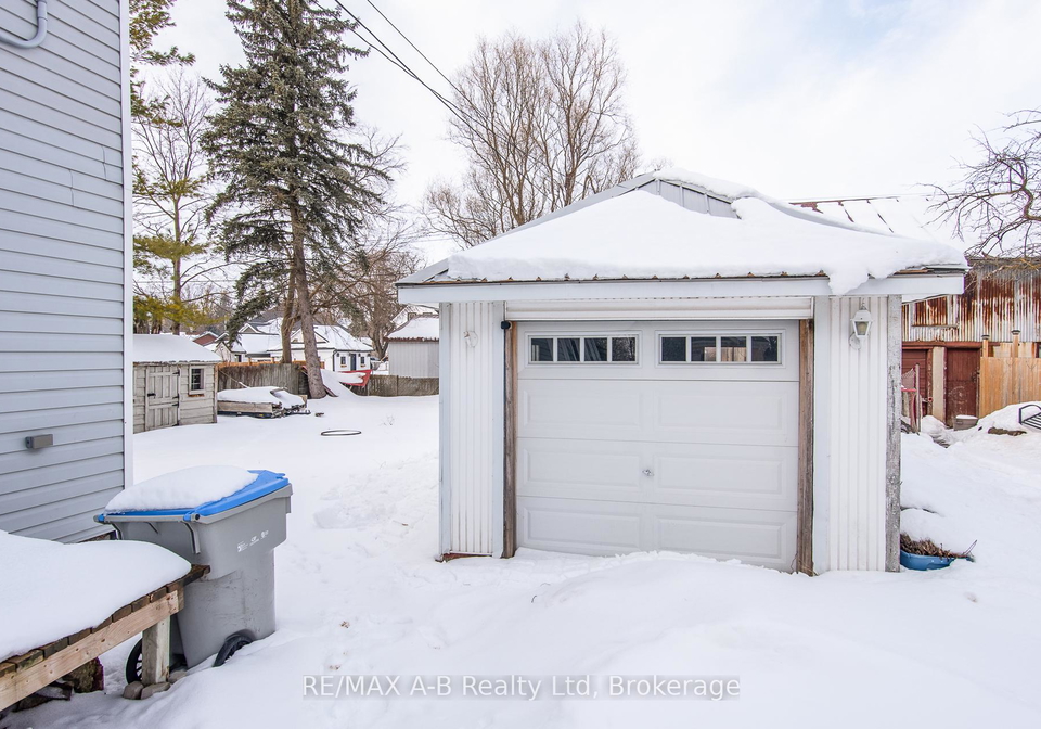 86-king-street-bluewater-ontario-x12796432