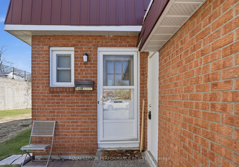 249-romulus-private-overbrook-castleheights-and-area-ottawa-ontario-x12796578