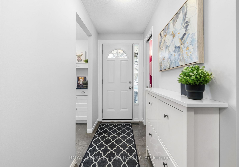 35-malvern-drive-ottawa-ontario-x12796922