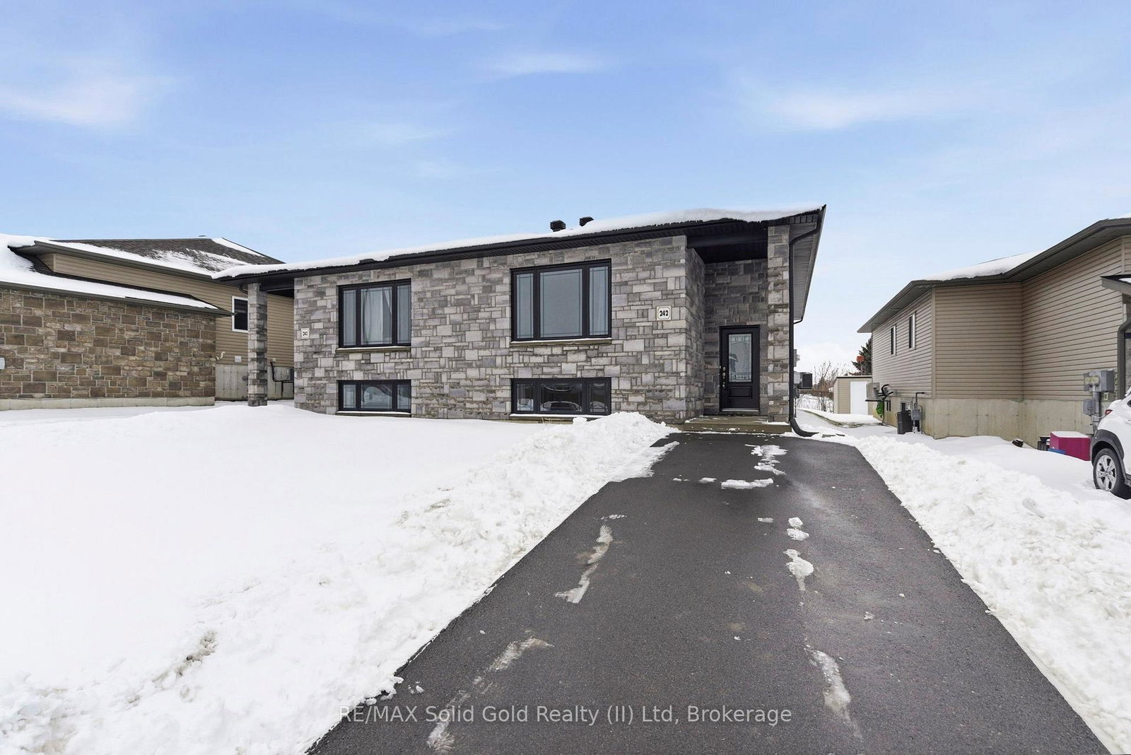 242-glen-nora-drive-cornwall-ontario-x12797974