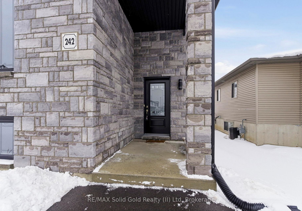 242-glen-nora-drive-cornwall-ontario-x12797974