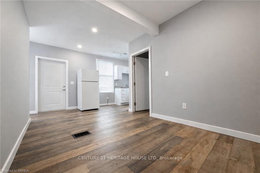 33-dumfries-street-brant-ontario-x12798034