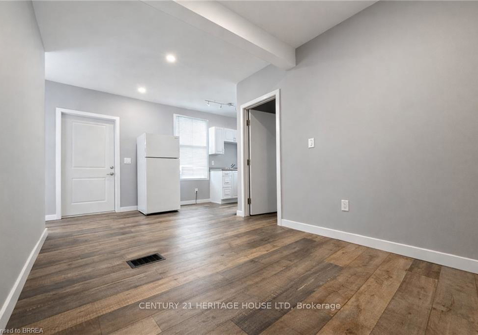 33-dumfries-street-brant-ontario-x12798034