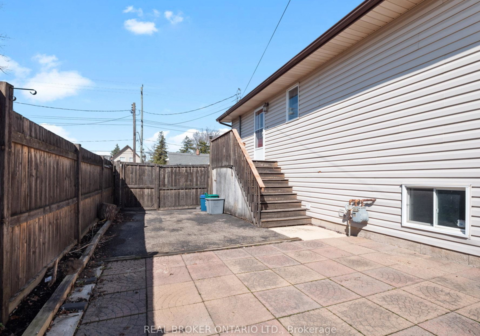 379-southworth-street-s-welland-ontario-x12798254