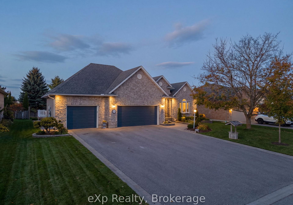 9-parkview-drive-wellesley-ontario-x12798308