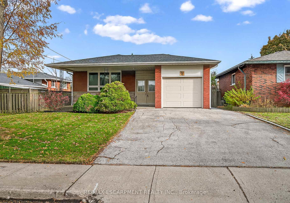 5-mountbatten-drive-hamilton-ontario-x12798526