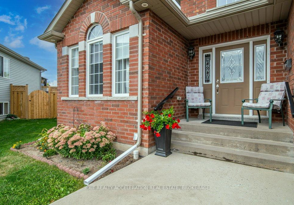 21-kanvers-way-greater-napanee-ontario-x12798536