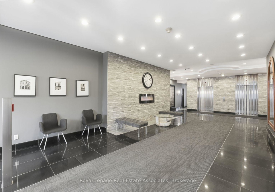 135-james-street-s-hamilton-ontario-x12798778