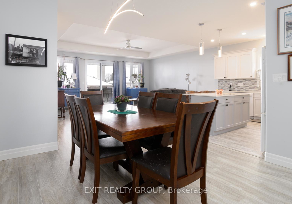 16-matheos-crescent-quinte-west-ontario-x12798852