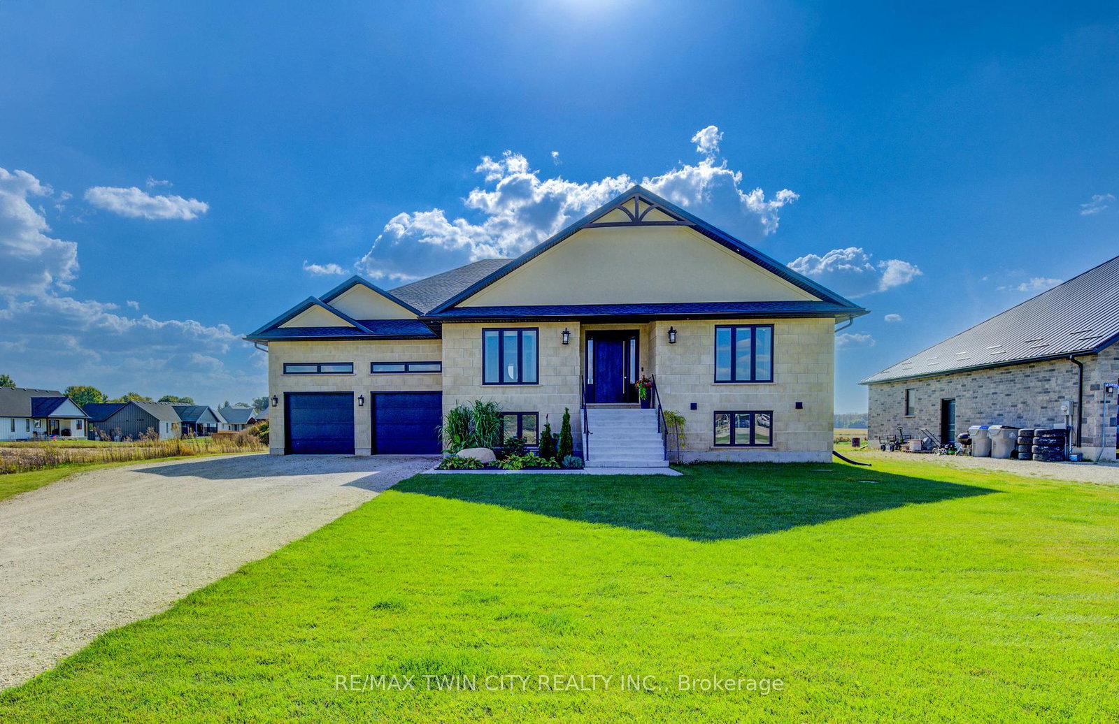 43711-adelaide-street-huron-east-ontario-x12798880