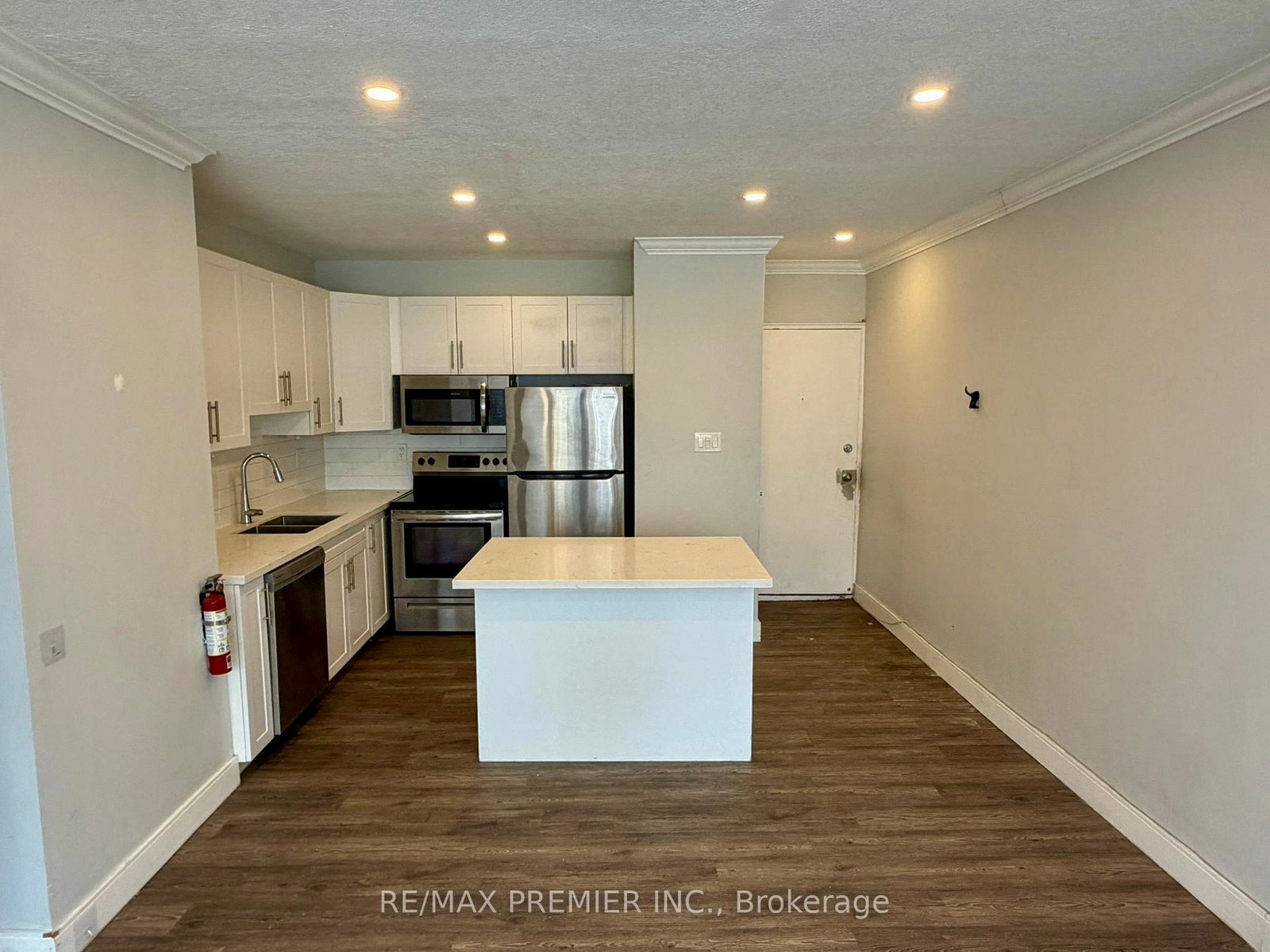112-st-josephs-drive-hamilton-ontario-x12799210
