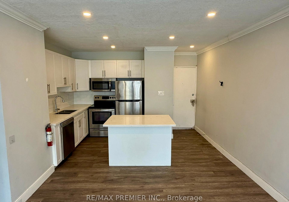 112-st-josephs-drive-hamilton-ontario-x12799210