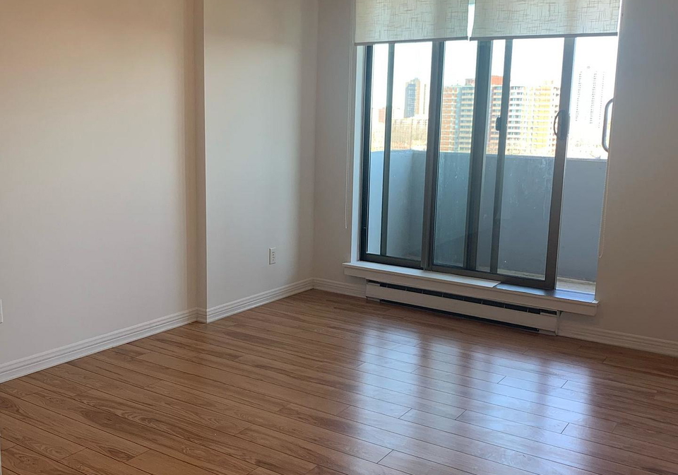 200-lafontaine-avenue-ottawa-ontario-x12799782