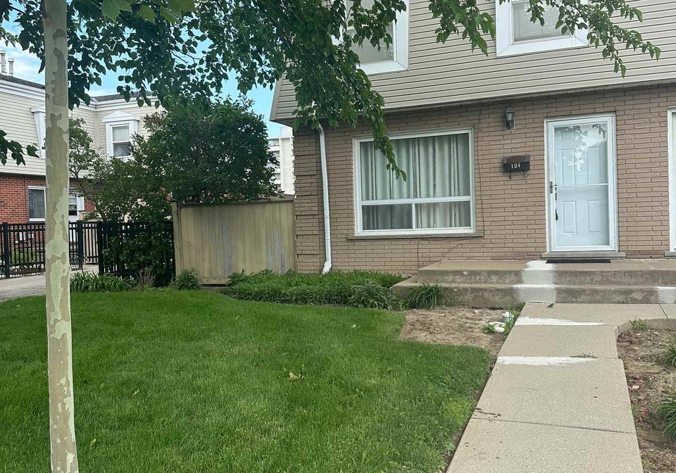 104-neil-avenue-hamilton-ontario-x12799888