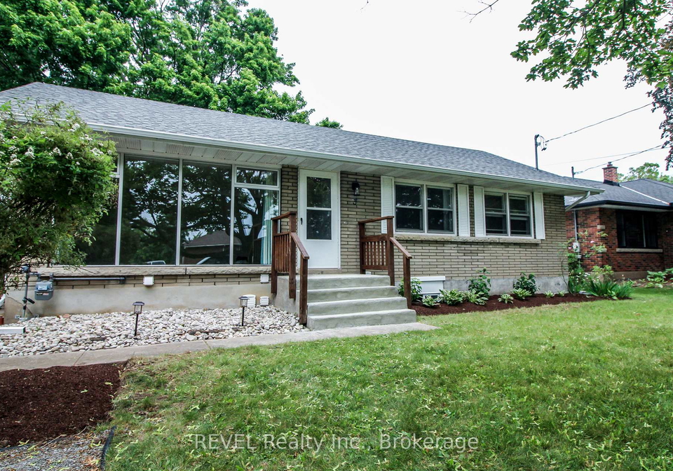 3-whiteoak-drive-st-catharines-ontario-x12800750