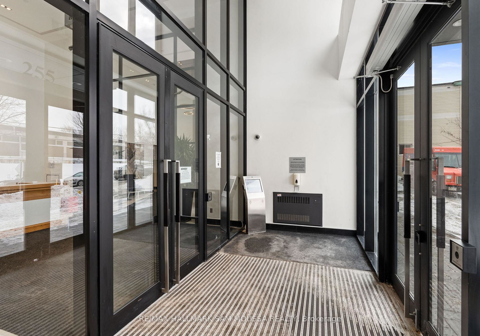 255-bay-street-ottawa-ontario-x12800902