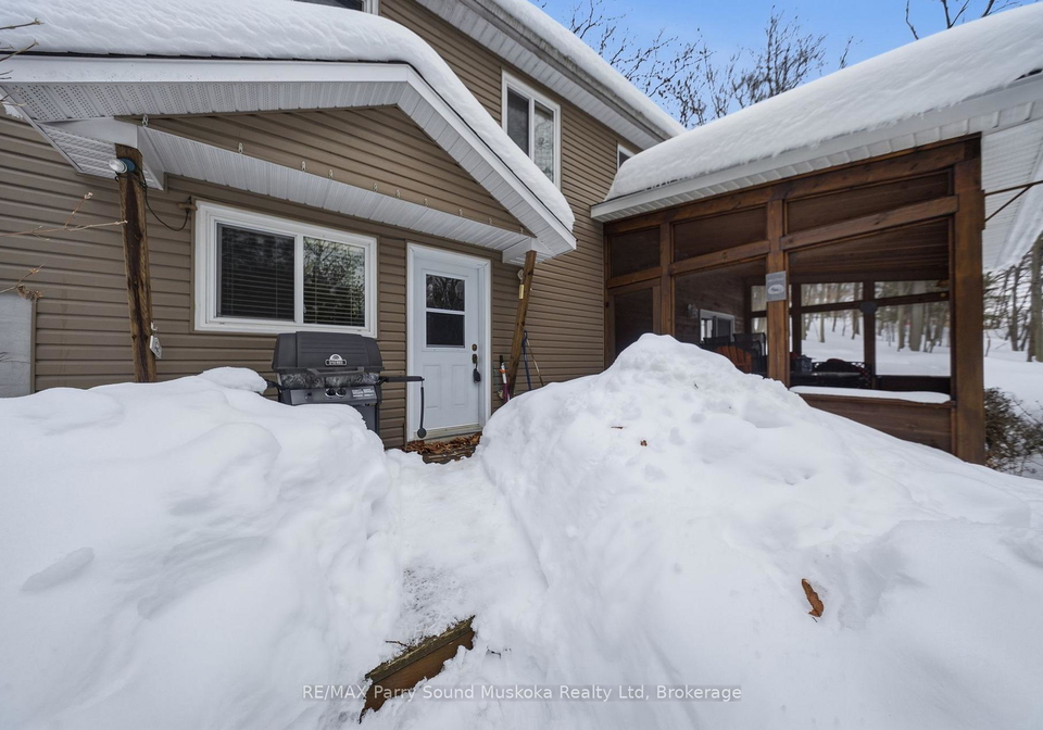 17-indian-grove-road-carling-ontario-x12801104