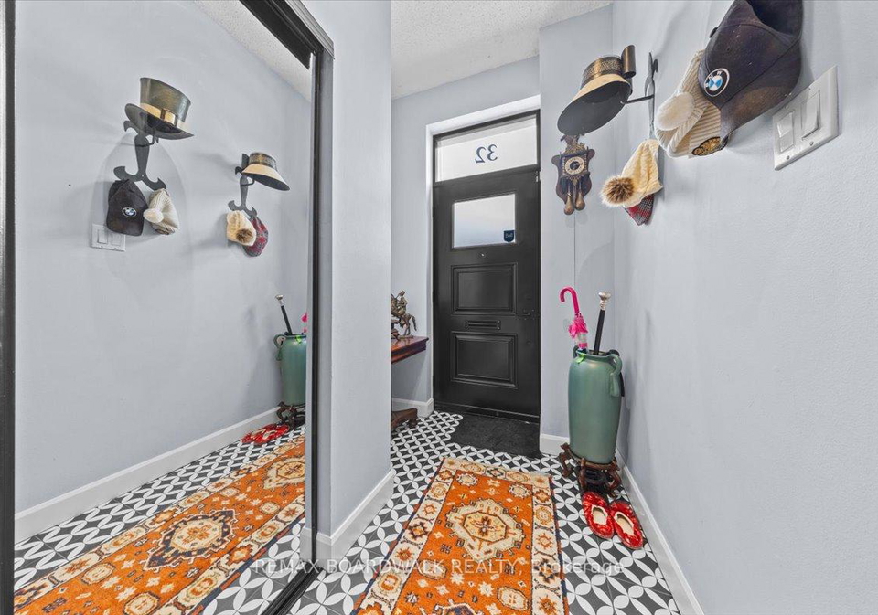 32-waverley-street-ottawa-ontario-x12801728