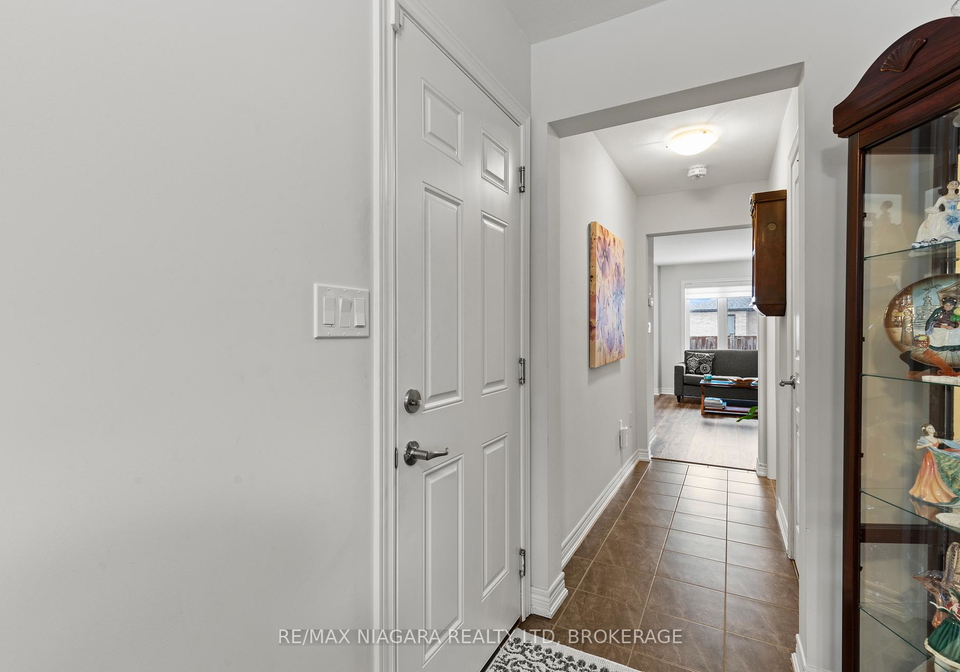 7728-shaw-street-niagara-falls-ontario-x12801942