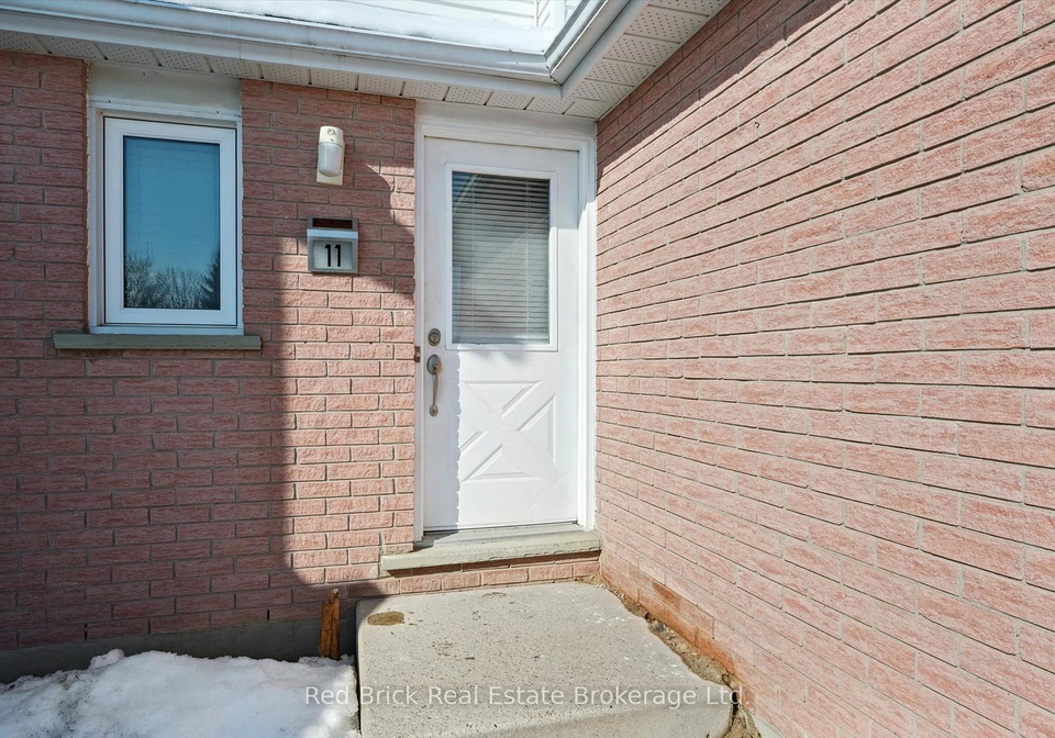 11-moss-place-guelph-ontario-x12802588