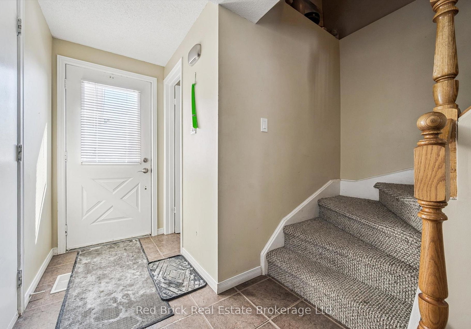 11-moss-place-guelph-ontario-x12802588