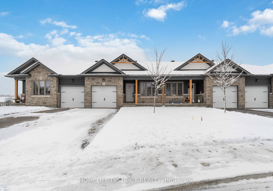 58-whitcomb-crescent-smiths-falls-ontario-x12802616
