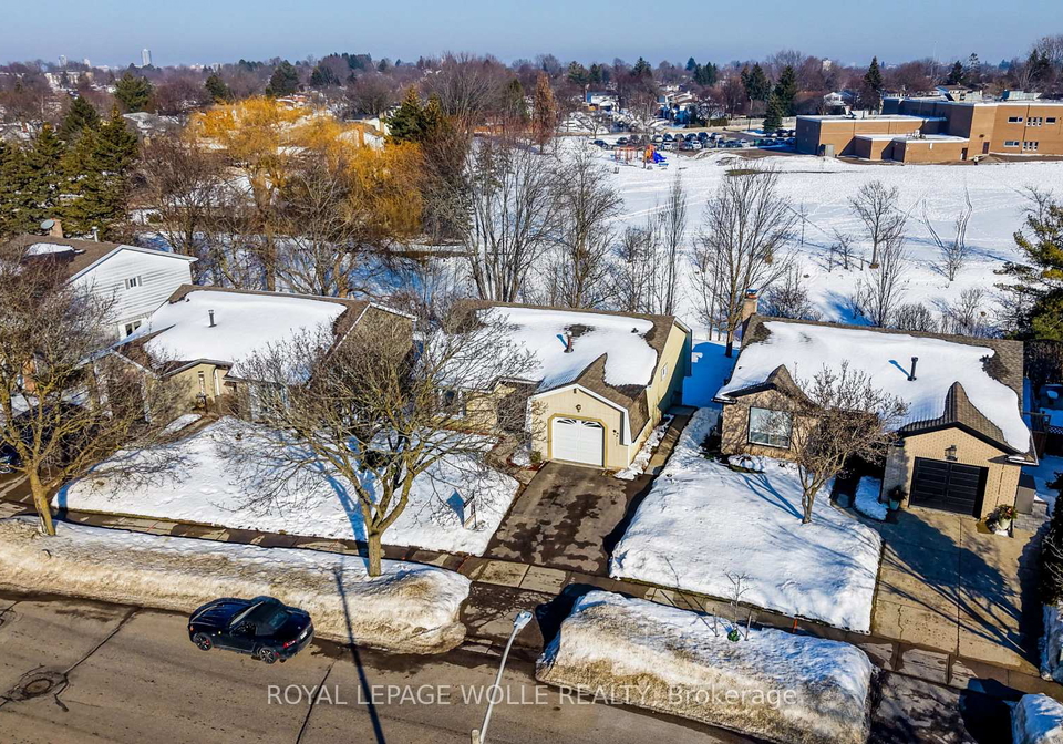20-royal-orchard-drive-waterloo-ontario-x12804342