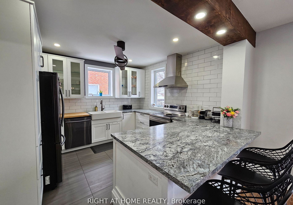 214-kenilworth-avenue-s-hamilton-ontario-x12804438