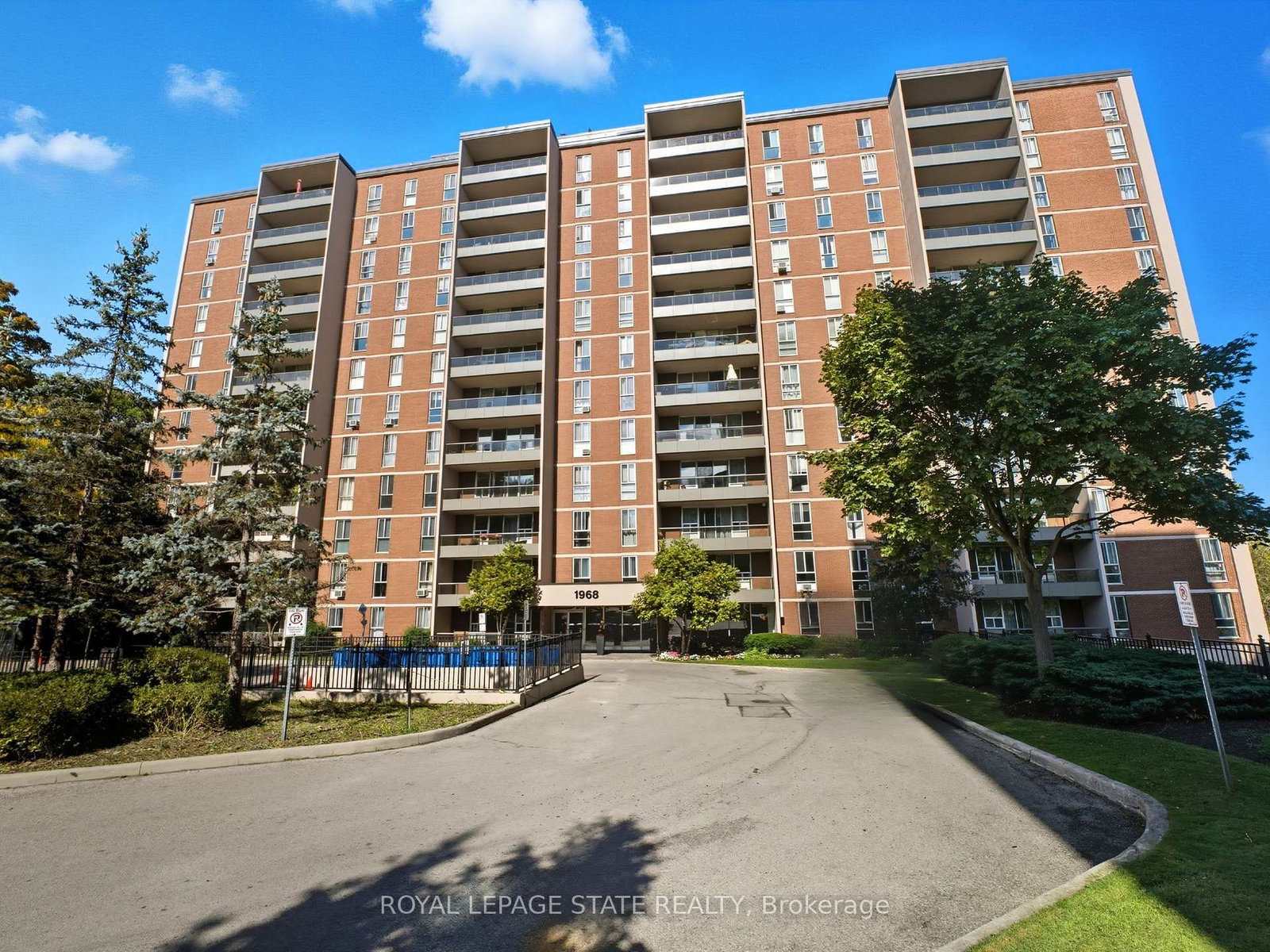 1968-main-street-w-hamilton-ontario-x12804816