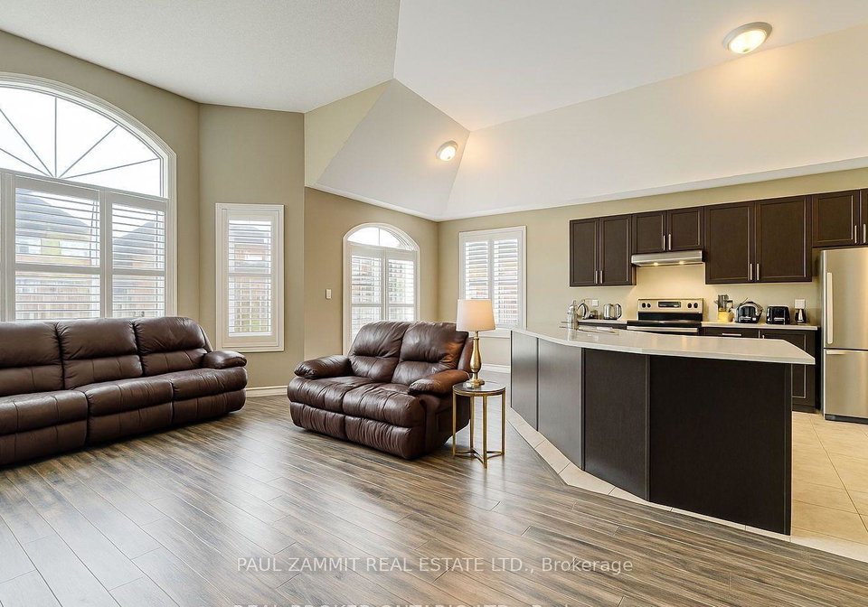 42-barron-boulevard-kawartha-lakes-ontario-x12805488