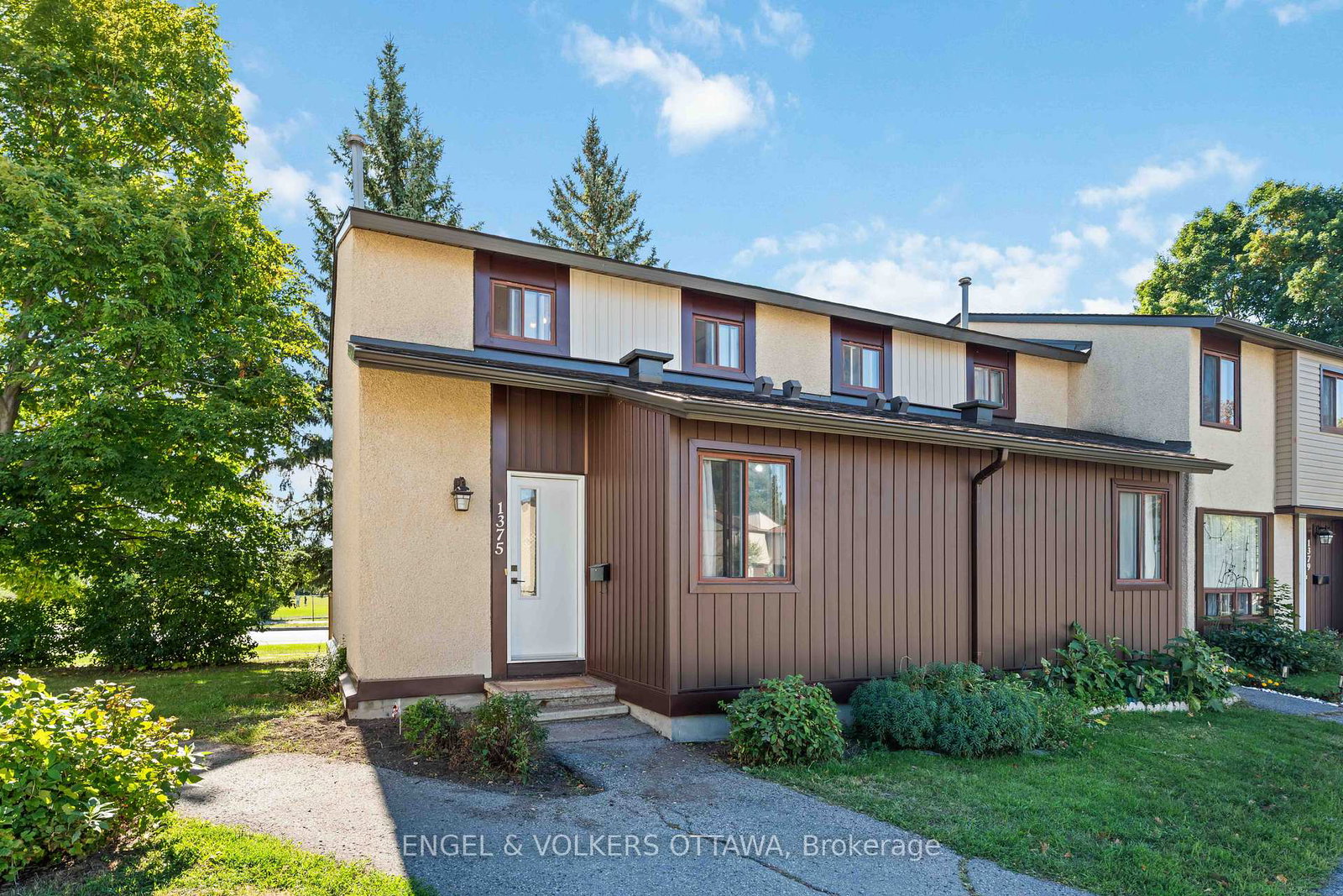 1375-bethamy-lane-beacon-hill-north-south-and-area-ottawa-ontario-x12805868