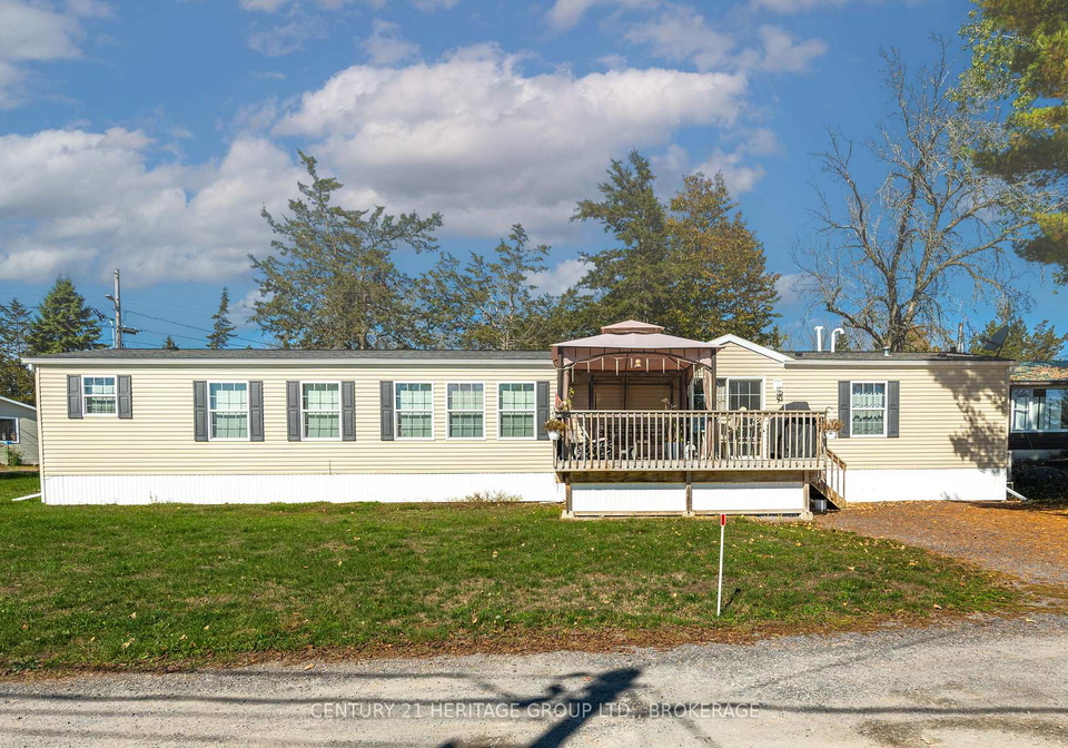 5633-bath-road-loyalist-ontario-x12805936