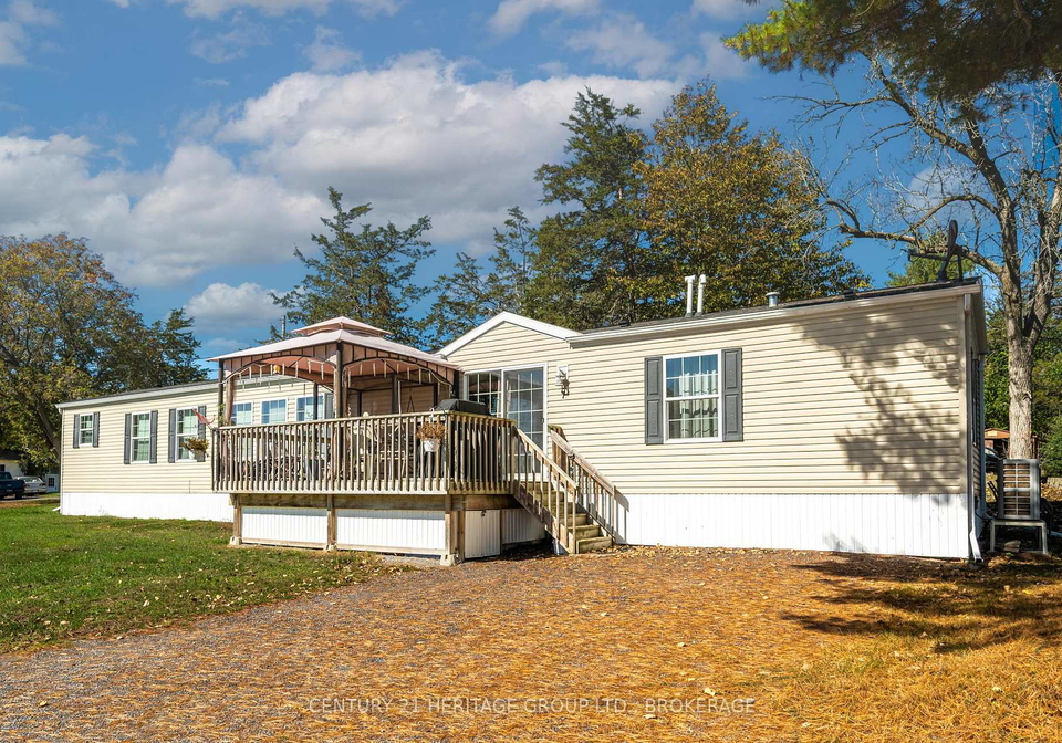 5633-bath-road-loyalist-ontario-x12805936