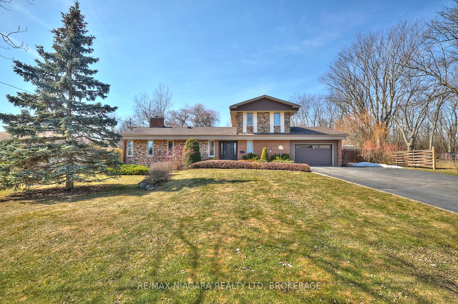 1121-pettit-road-fort-erie-ontario-x12806218