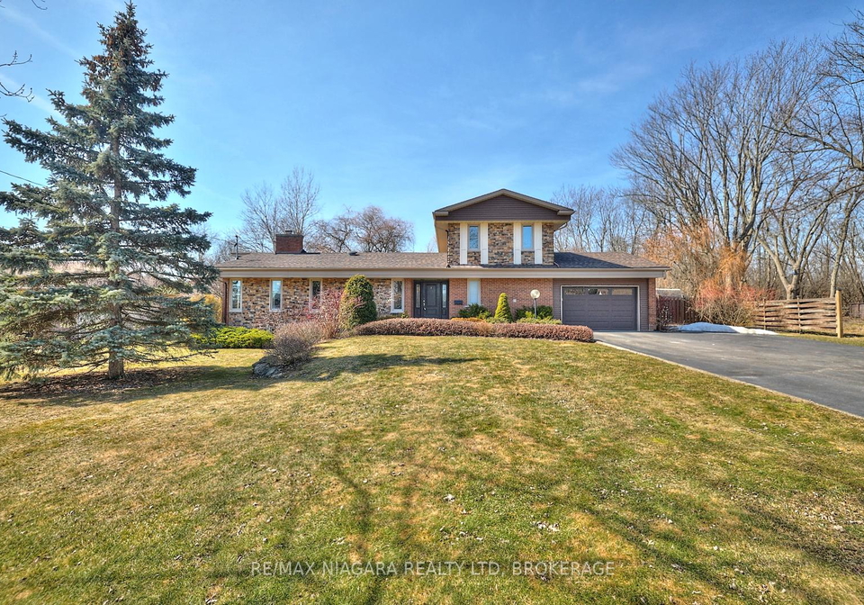 1121-pettit-road-fort-erie-ontario-x12806218