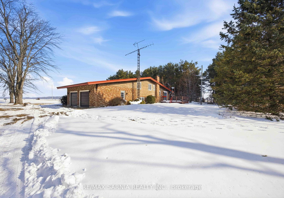 4473-aberarder-line-plympton-wyoming-ontario-x12806254