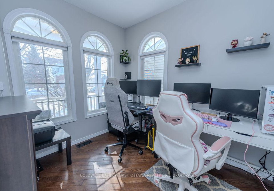 554-freeman-crescent-kingston-ontario-x12806458