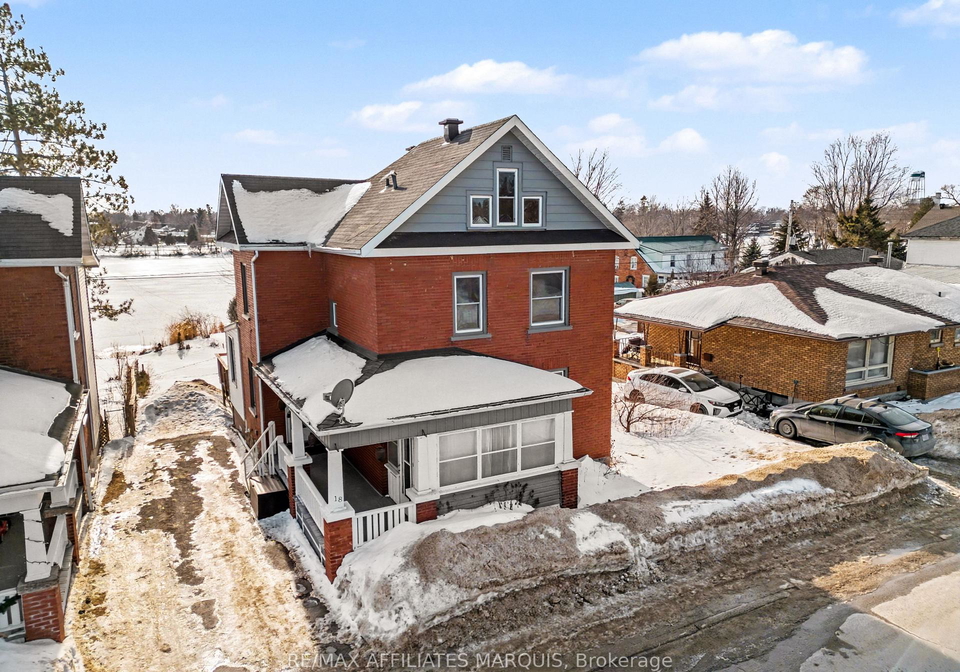 18-queen-street-smiths-falls-ontario-x12806728