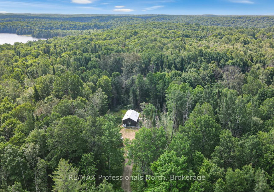1462-minnicock-lake-road-dysart-et-al-ontario-x12807030