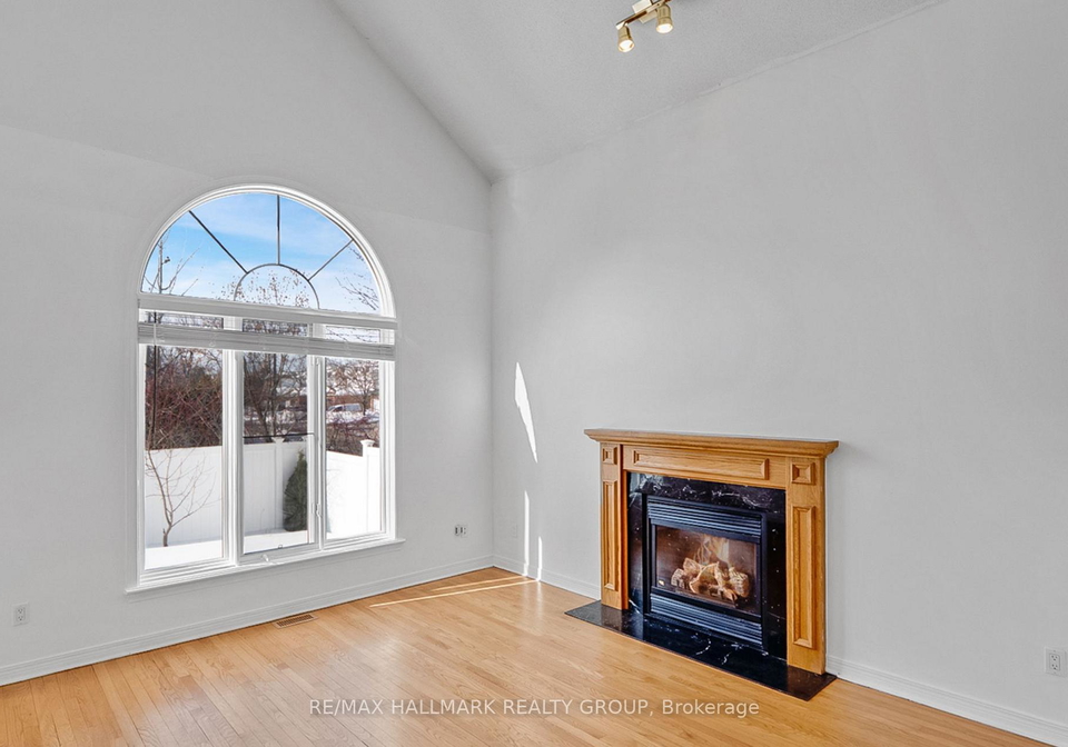 45-rialto-way-ottawa-ontario-x12807476