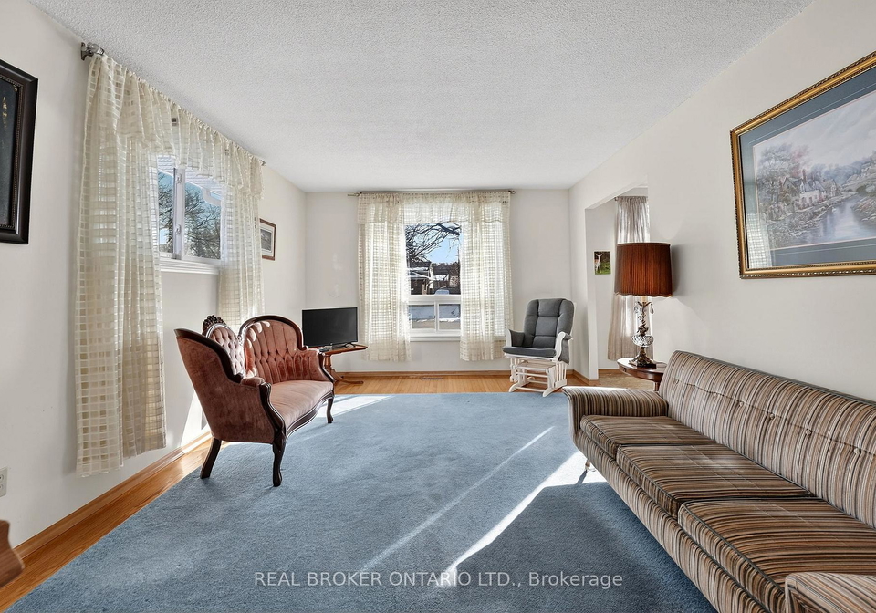 18-fairway-drive-hamilton-ontario-x12807556