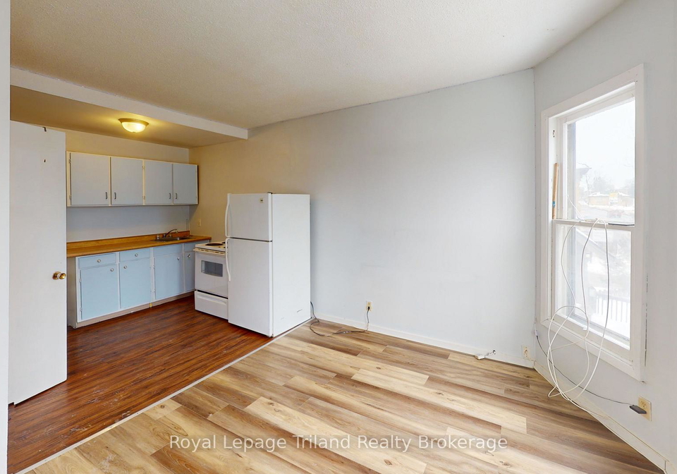 747-dundas-street-woodstock-ontario-x12808538