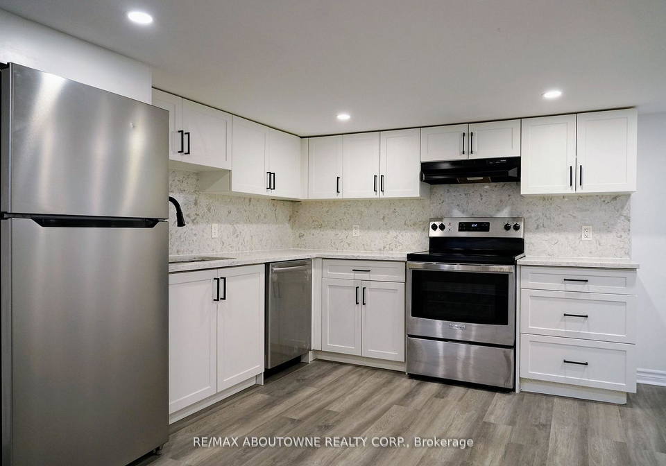 93-east-31st-street-hamilton-ontario-x12808626