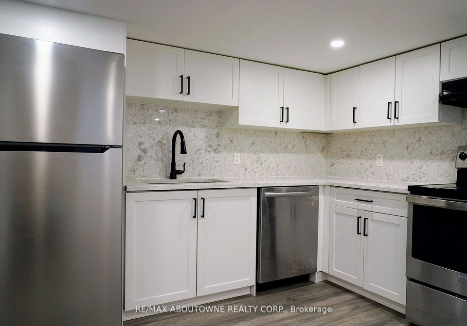 93-east-31st-street-hamilton-ontario-x12808626