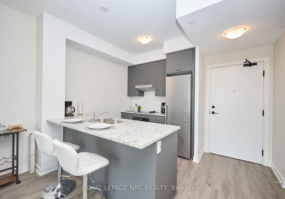 600-north-service-road-hamilton-ontario-x12809232