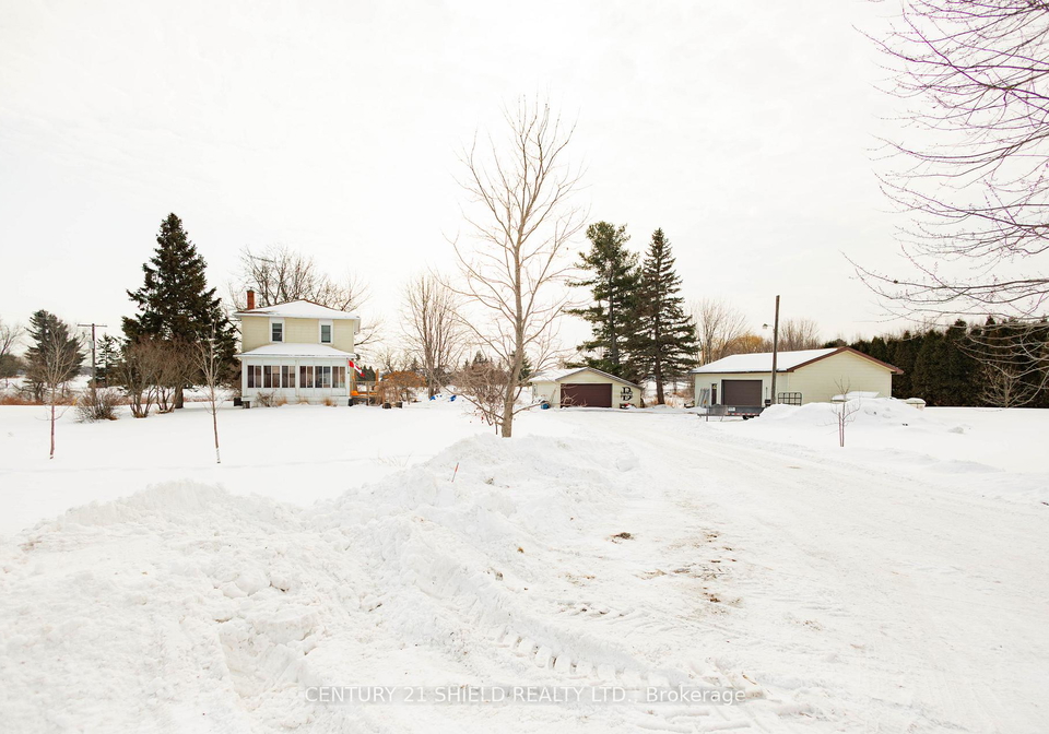19864-county-road-17-south-glengarry-ontario-x12810390