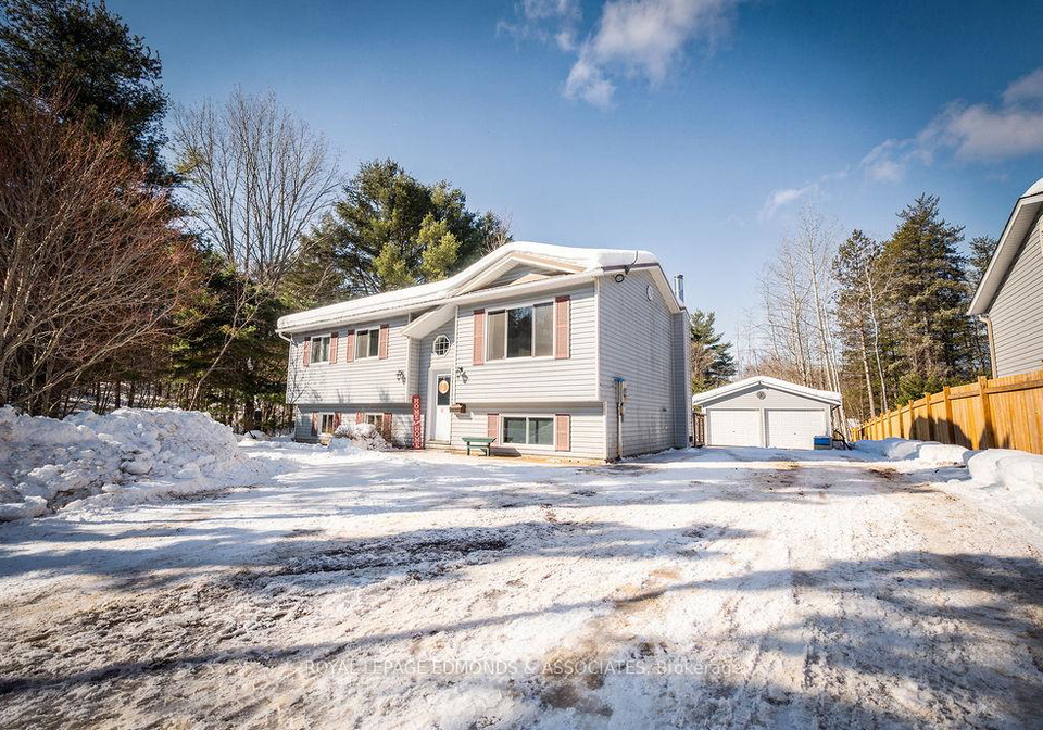 28-bob-seguin-drive-laurentian-hills-ontario-x12810670